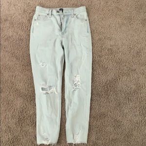 light wash mom jeans